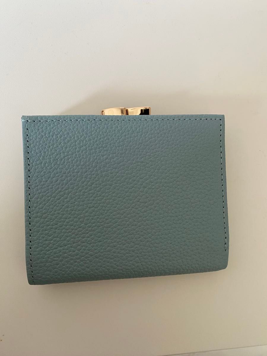 即日発送】皇居限定 二つ折り がま口財布 水色（ライトブルー）牛革 菊
