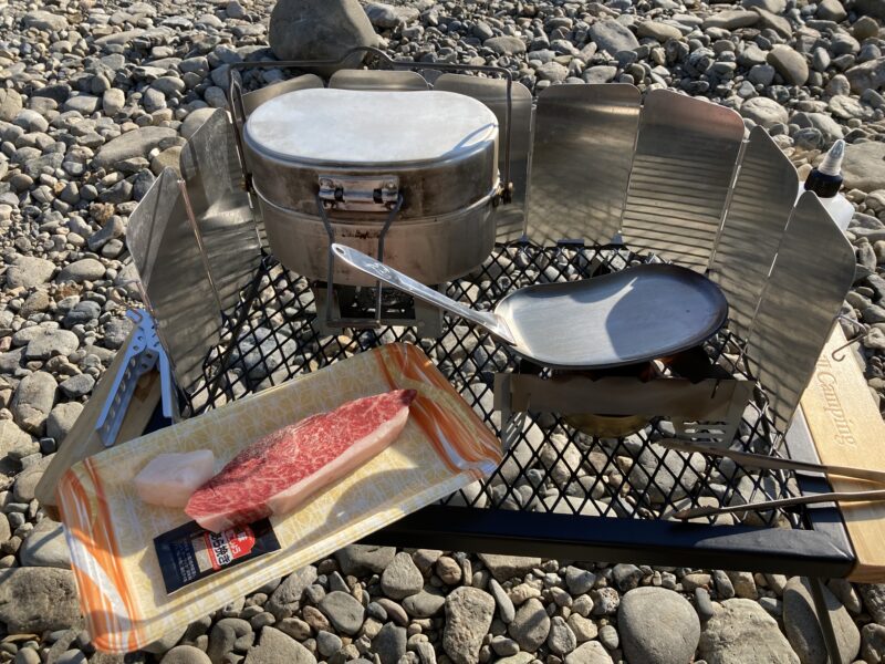 戦闘鉄板 飯盒やメスティンに収納可能 ふるさと納税でゲット