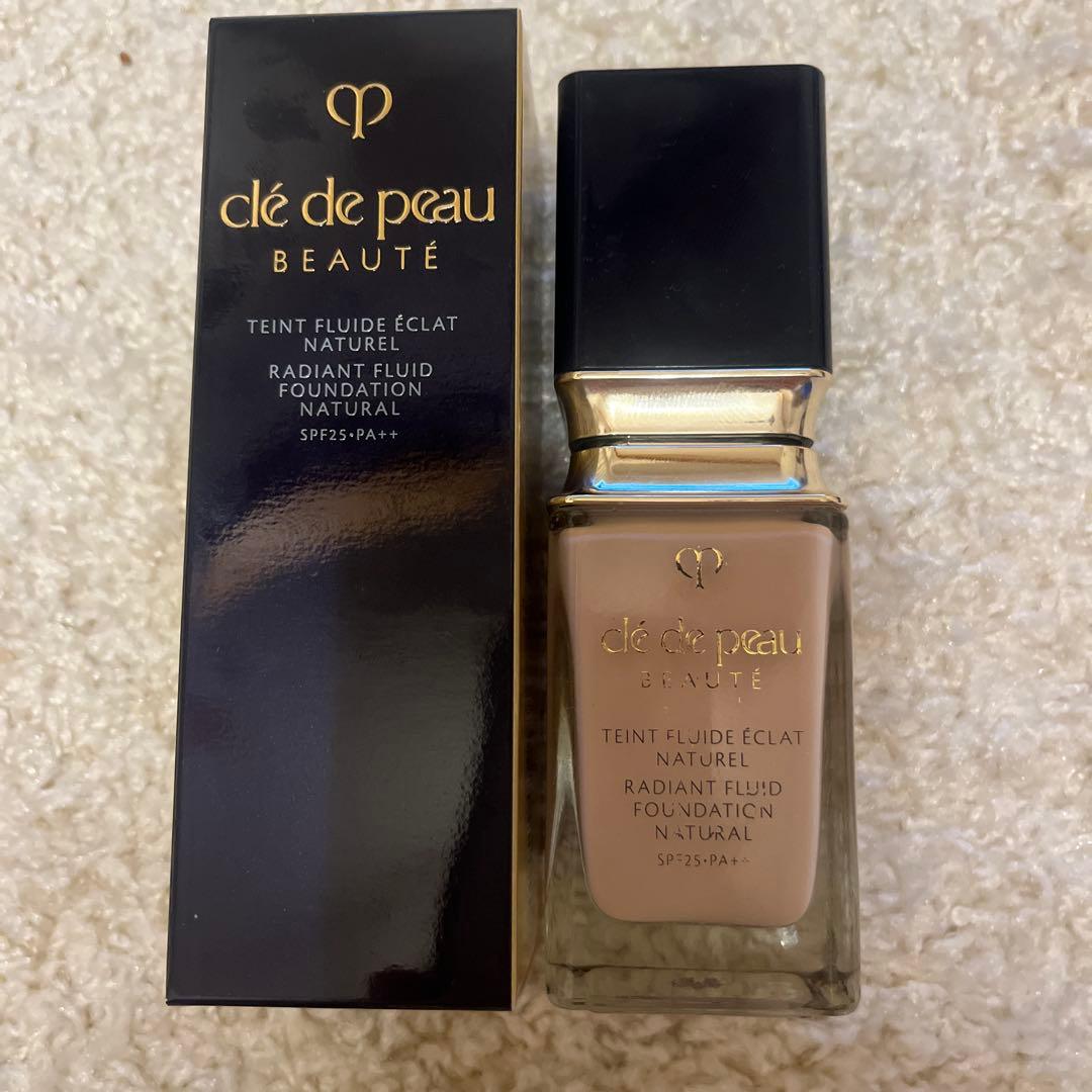 クレドボーテタンフリュイドエクラナチュレル　オークル　10