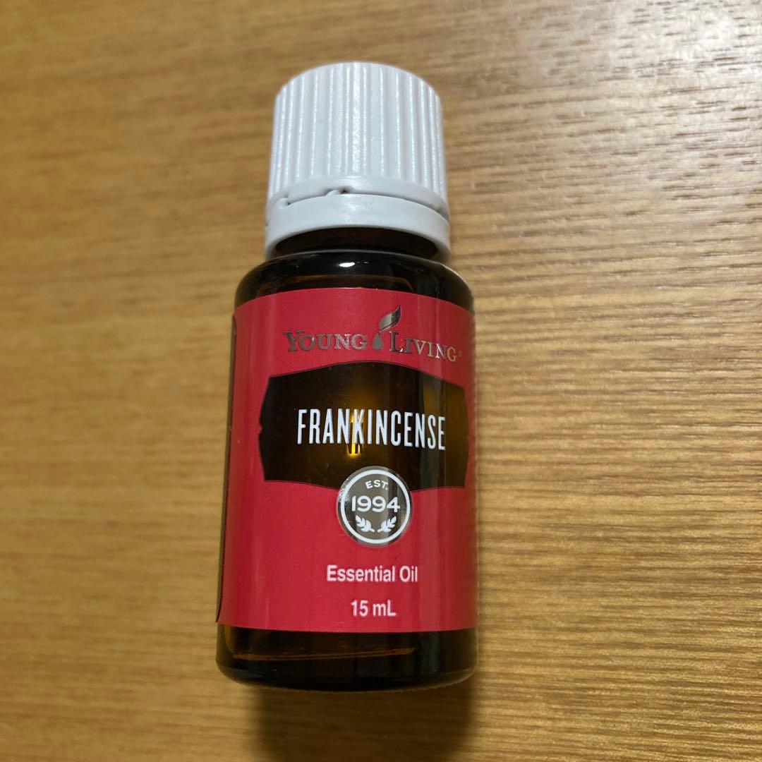 Young Living フランキンセンス 15mL Amazon.co.jp: セイクレッド フランキンセンス 15ml : ビューティー